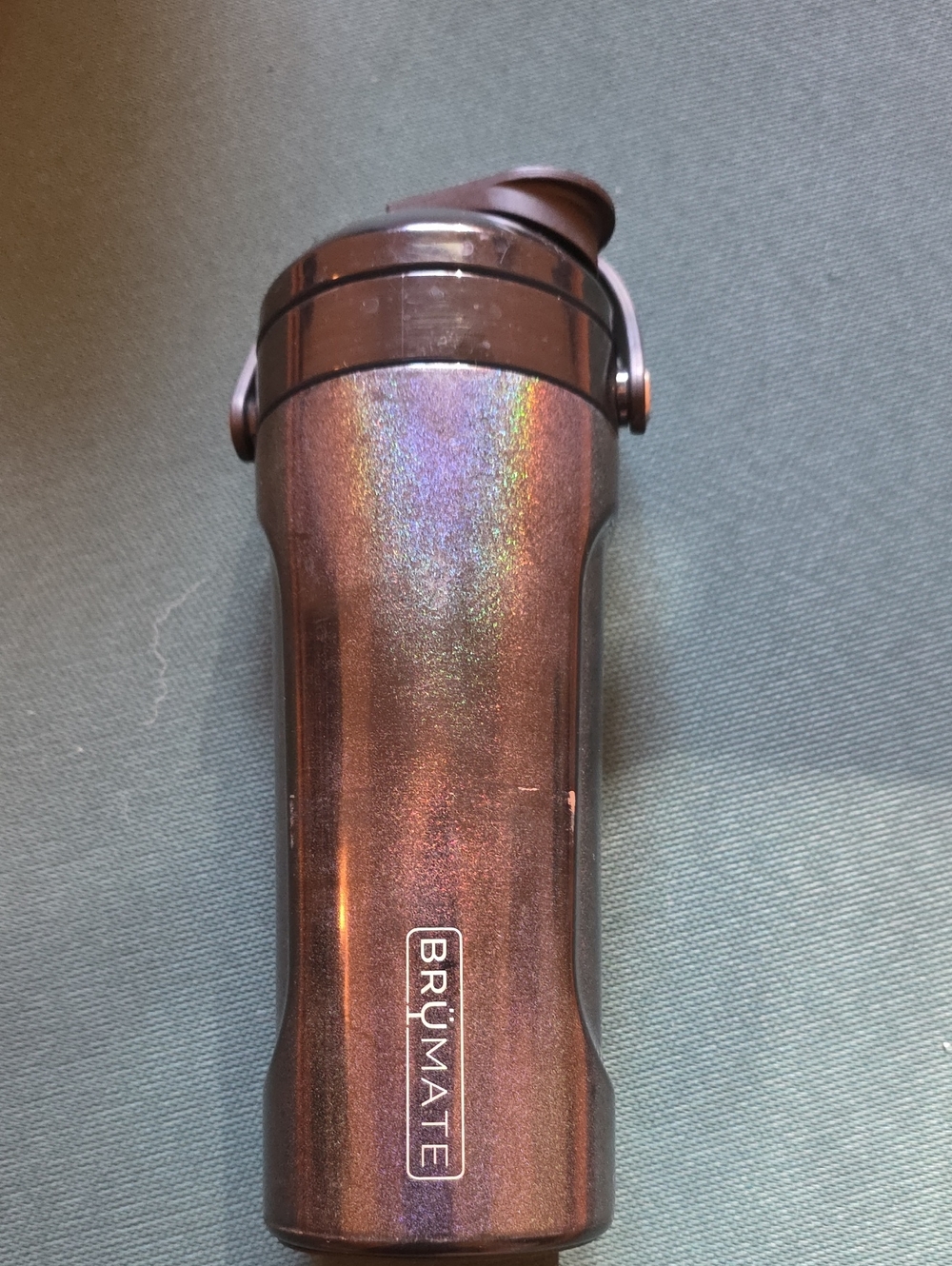 Brumate Blqck Rainbow Shaker